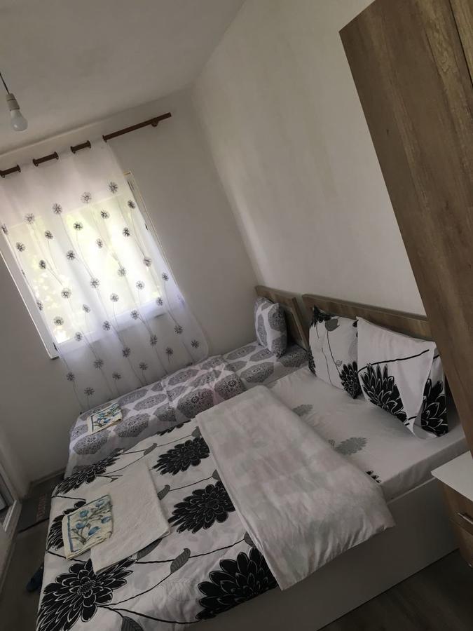 Guesthouse Skender Selimaj Вальбоне Екстер'єр фото